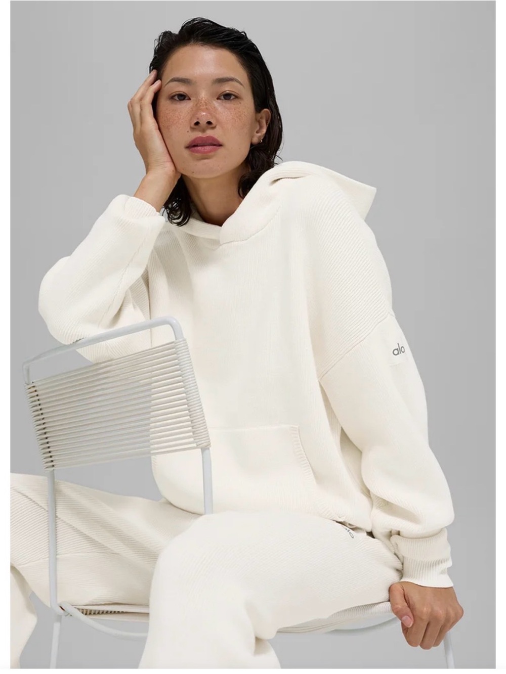 ALO Scholar Hooded Cream Crewneck Hooded Sweater